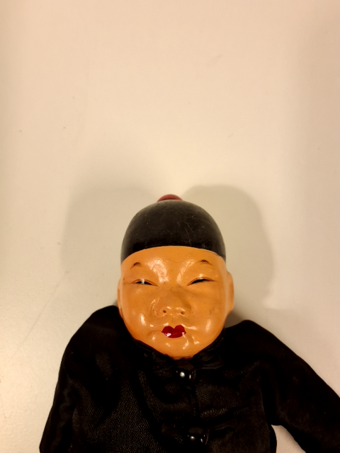 Asien Dukke